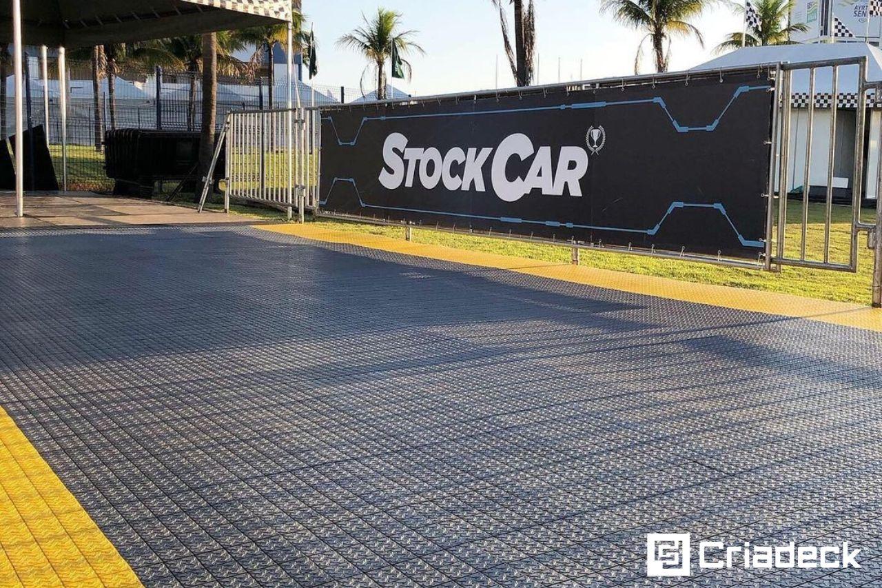 Pisos Plásticos Pixel da Criadeck garante segurança e acessibilidade na Stock Car Goiânia 2019